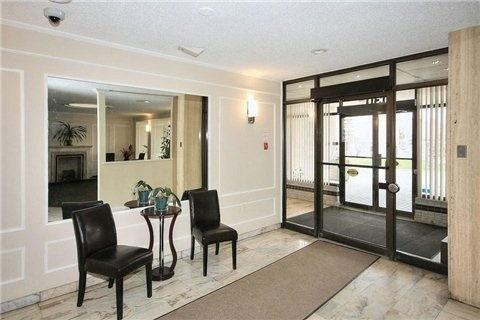 507 - 130 Neptune Dr, Condo with 2 bedrooms, 2 bathrooms and 1 parking in Toronto ON | Image 3