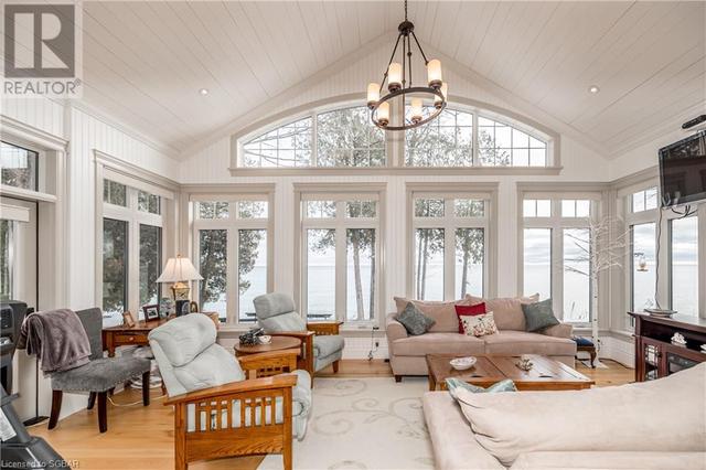 119 Kiowana Beach Road, House detached with 6 bedrooms, 3 bathrooms and 8 parking in Meaford ON | Image 7