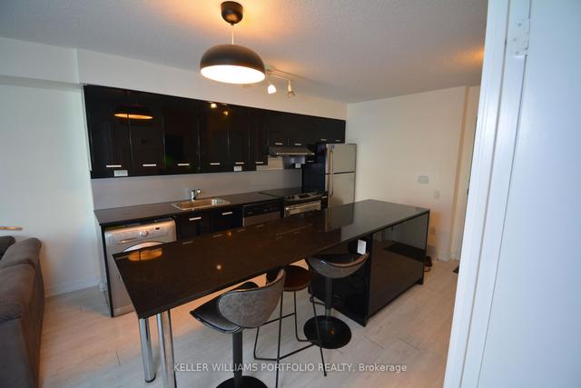1015 - 19 Singer Crt, Condo with 1 bedrooms, 1 bathrooms and 0 parking in Toronto ON | Image 17