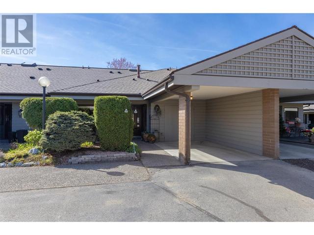 122 - 1765 Leckie Road, House attached with 3 bedrooms, 3 bathrooms and null parking in Kelowna BC | Image 4