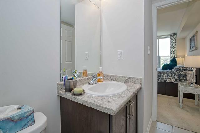 262 - 27 Applewood Lane, Townhouse with 3 bedrooms, 3 bathrooms and 1 parking in Toronto ON | Image 24