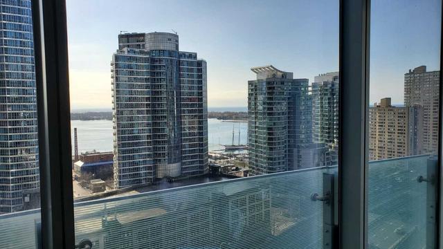 1604 - 12 York St, Condo with 3 bedrooms, 2 bathrooms and 1 parking in Toronto ON | Image 6