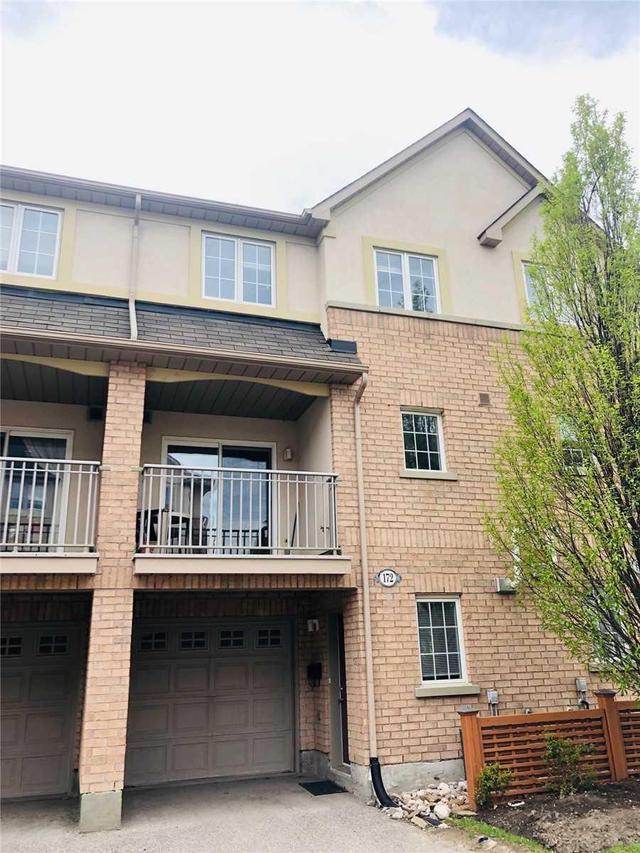 172 Legends Way, Townhouse with 3 bedrooms, 3 bathrooms and 1 parking in Markham ON | Image 2