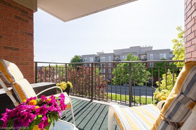 307 - 2301 Parkhaven Boulevard, House attached with 2 bedrooms, 2 bathrooms and 2 parking in Oakville ON | Image 9