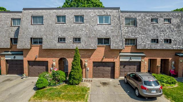 32 Briar Path, Townhouse with 3 bedrooms, 3 bathrooms and 2 parking in Brampton ON | Image 26