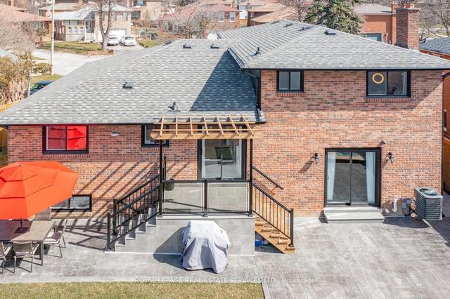 9 Lanni Crt, House detached with 3 bedrooms, 5 bathrooms and 8 parking in Toronto ON | Image 32