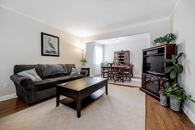 124 Phillip Ave, House detached with 2 bedrooms, 2 bathrooms and 3 parking in Toronto ON | Image 21