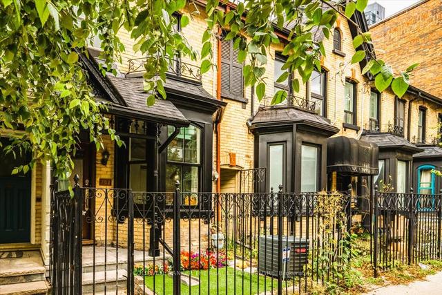 102 Bleecker St, House attached with 5 bedrooms, 3 bathrooms and 0 parking in Toronto ON | Image 1