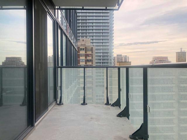 1006 - 185 Roehampton Ave, Condo with 1 bedrooms, 1 bathrooms and 0 parking in Toronto ON | Image 3