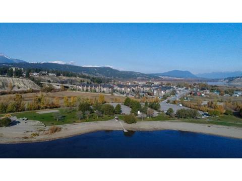 1112 - 205 Third Avenue, Condo with 2 bedrooms, 2 bathrooms and 1 parking in Invermere BC | Card Image
