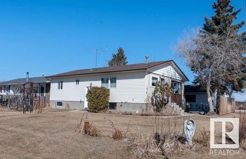 4804 57 Av, House detached with 5 bedrooms, 2 bathrooms and null parking in Tofield AB | Card Image