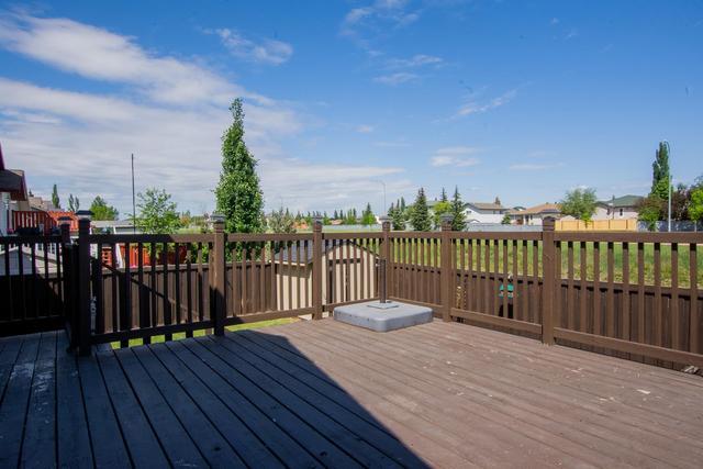 8914 115 Avenue, House detached with 5 bedrooms, 3 bathrooms and 4 parking in Grande Prairie AB | Image 38