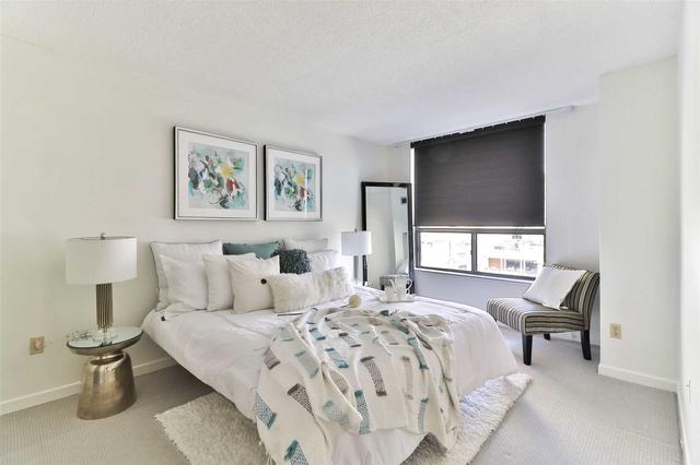 504 - 47 St Clair Ave W, Condo with 2 bedrooms, 2 bathrooms and 1 parking in Toronto ON | Image 16