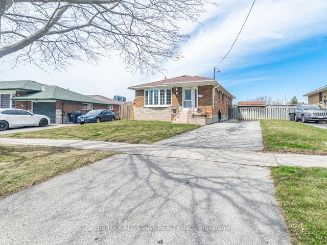 33 Millmere Dr, House detached with 3 bedrooms, 2 bathrooms and 3 parking in Toronto ON | Image 23