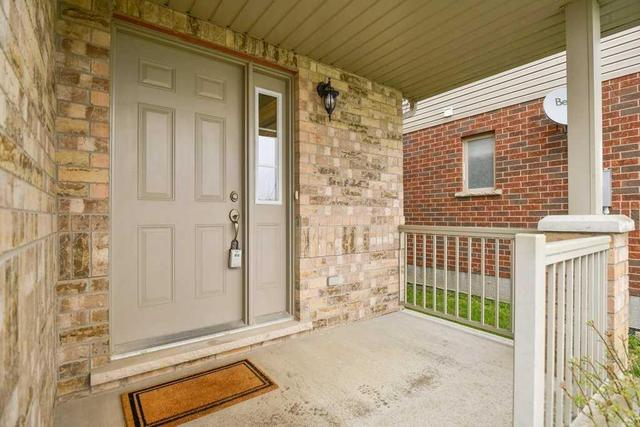 4 Acker St, House semidetached with 3 bedrooms, 3 bathrooms and 1 parking in Guelph ON | Image 2