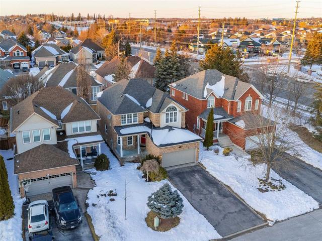 523 Kinrara Crt, House detached with 4 bedrooms, 4 bathrooms and 6 parking in Newmarket ON | Image 19