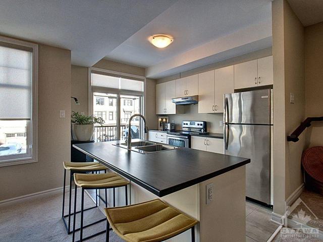323 Citrine Street, Townhouse with 2 bedrooms, 2 bathrooms and 3 parking in Ottawa ON | Image 5