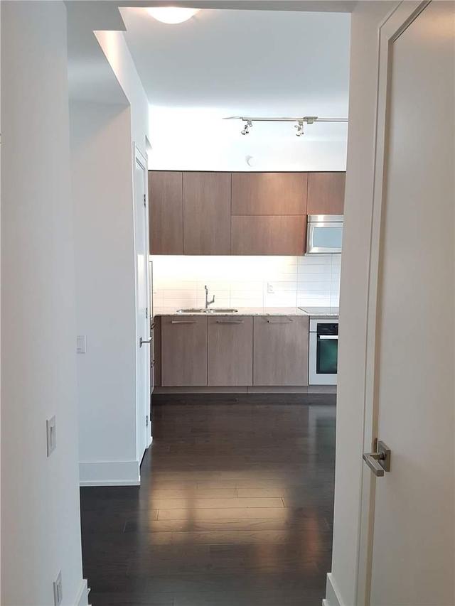 405 - 170 Avenue Rd, Condo with 1 bedrooms, 1 bathrooms and 1 parking in Toronto ON | Image 2