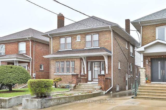 16 Rusholme Rd, House detached with 4 bedrooms, 3 bathrooms and 2 parking in Toronto ON | Image 1