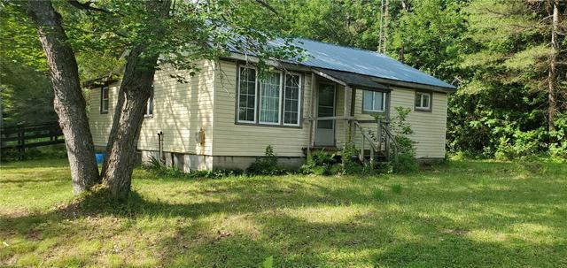 795 Skootamatta Lake Rd, House detached with 2 bedrooms, 1 bathrooms and 3 parking in North Frontenac ON | Image 1