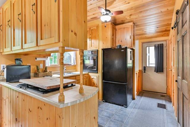 7275 Road 506, House detached with 3 bedrooms, 2 bathrooms and 10 parking in North Frontenac ON | Image 4