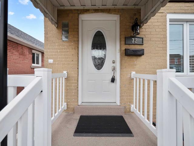 72 Ennerdale Rd, House detached with 2 bedrooms, 2 bathrooms and 1 parking in Toronto ON | Image 12