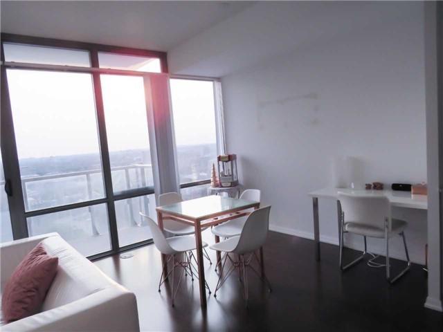 2801 - 832 Bay St, Condo with 1 bedrooms, 1 bathrooms and null parking in Toronto ON | Image 3