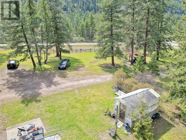 2446 Hwy 3, House other with 2 bedrooms, 2 bathrooms and null parking in Central Kootenay B BC | Image 39