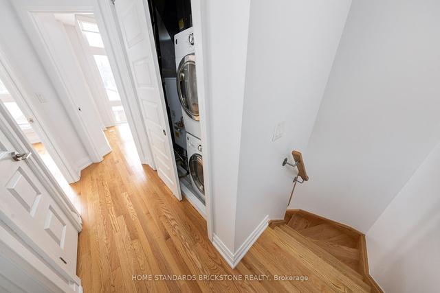 10 - 11 Eldora Ave, Townhouse with 2 bedrooms, 2 bathrooms and 1 parking in Toronto ON | Image 11