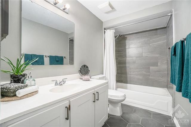 2610 Draper Avenue, Townhouse with 3 bedrooms, 2 bathrooms and 1 parking in Ottawa ON | Image 18