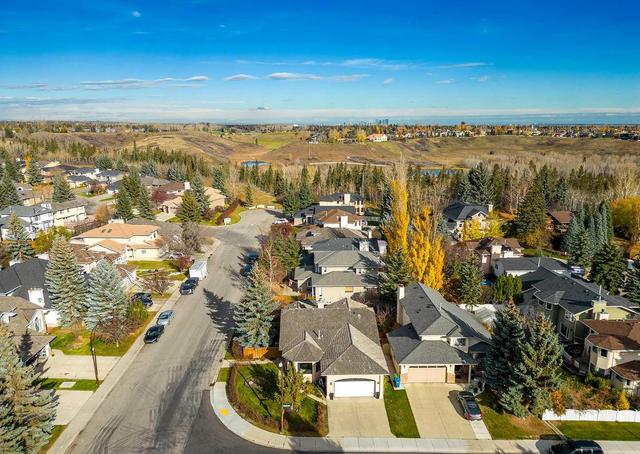 1414 Shawnee Drive Sw, House detached with 4 bedrooms, 3 bathrooms and 5 parking in Calgary AB | Image 45