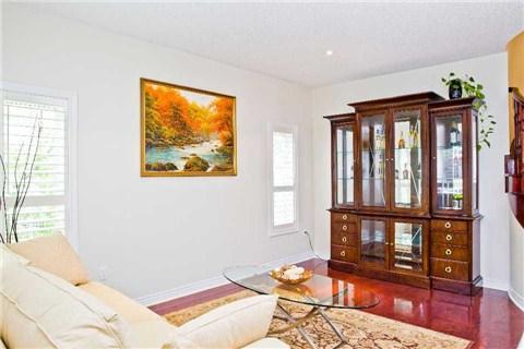6849 Johnson Wagon Cres, House detached with 4 bedrooms, 5 bathrooms and 4 parking in Mississauga ON | Image 2