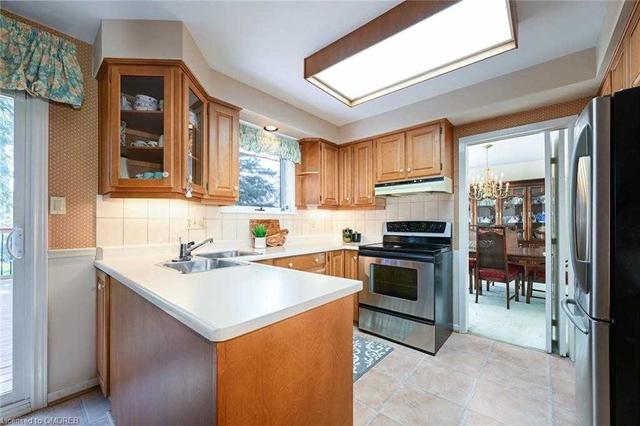 866 Calder Rd, House detached with 4 bedrooms, 3 bathrooms and 6 parking in Mississauga ON | Image 9