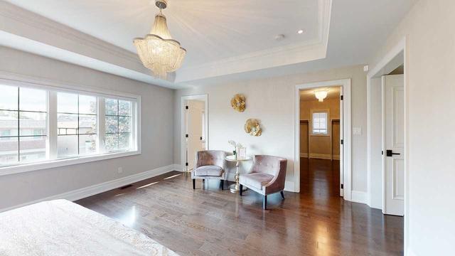 116 Frontenac Ave, House detached with 5 bedrooms, 5 bathrooms and 6 parking in Toronto ON | Image 4
