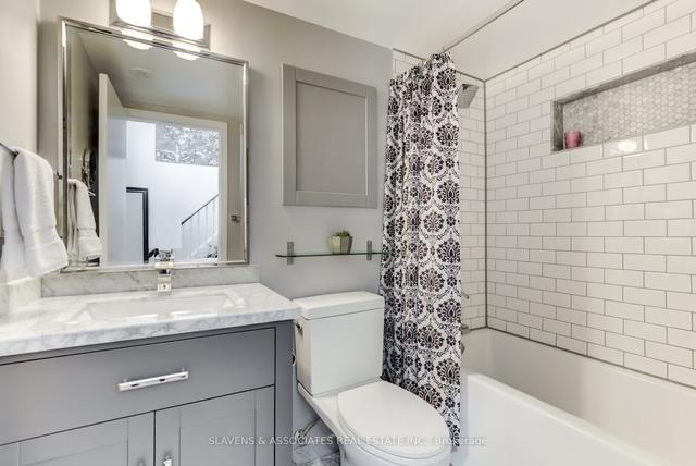 827 - 12 Laidlaw St, Townhouse with 2 bedrooms, 2 bathrooms and 1 parking in Toronto ON | Image 8
