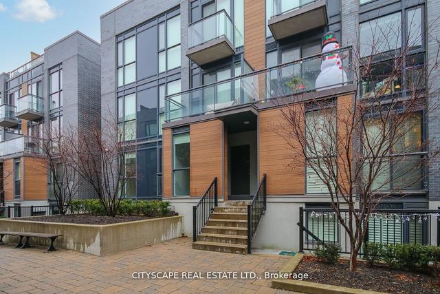 802 - 380 Wallace Ave, Townhouse with 2 bedrooms, 1 bathrooms and 1 parking in Toronto ON | Image 1