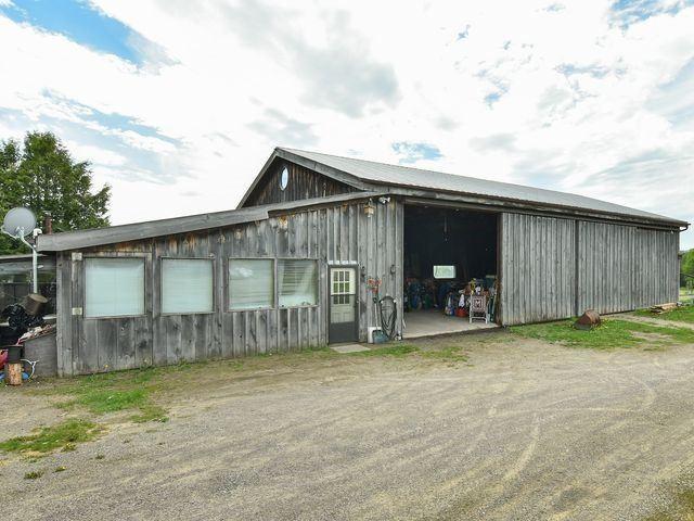 4696 Olde Base Line Rd, House detached with 3 bedrooms, 2 bathrooms and 30 parking in Caledon ON | Image 17