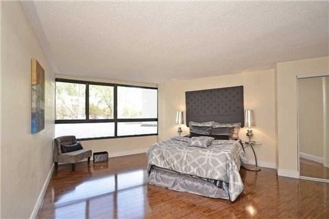 209 - 1300 Bloor St, Condo with 2 bedrooms, 2 bathrooms and 1 parking in Mississauga ON | Image 6