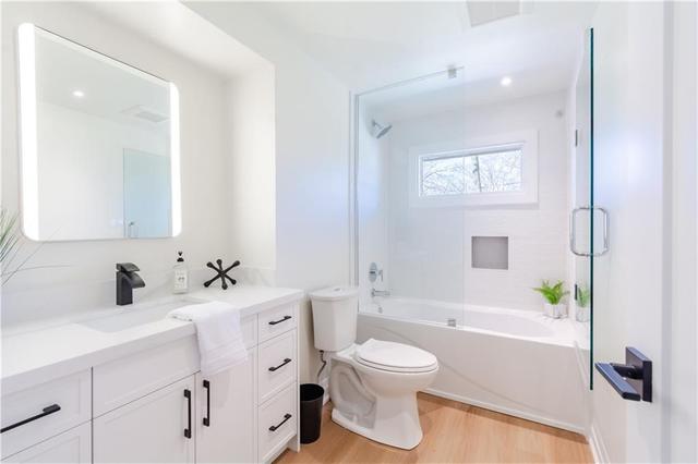 60 West 27th Street, House detached with 3 bedrooms, 2 bathrooms and 5 parking in Hamilton ON | Image 16