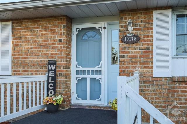 19178 Hay Road, House detached with 2 bedrooms, 1 bathrooms and 16 parking in South Glengarry ON | Image 2