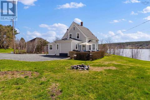 5648 Highway 332, House detached with 3 bedrooms, 2 bathrooms and null parking in Lunenburg MD NS | Card Image