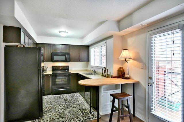 09 - 2444 Post Dr, Townhouse with 2 bedrooms, 2 bathrooms and 1 parking in Oakville ON | Image 10
