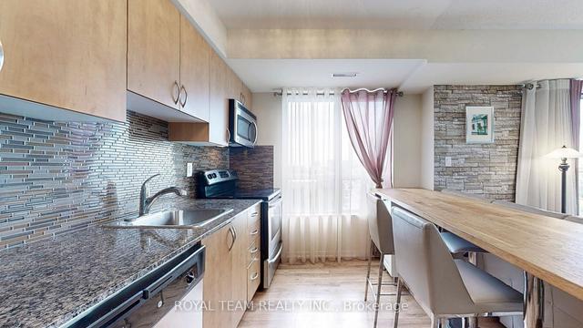 806 - 801 Sheppard Ave W, Condo with 2 bedrooms, 1 bathrooms and 1 parking in Toronto ON | Image 16