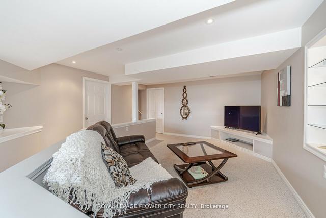 1633 Docking Crt, House detached with 4 bedrooms, 4 bathrooms and 6 parking in Oshawa ON | Image 26