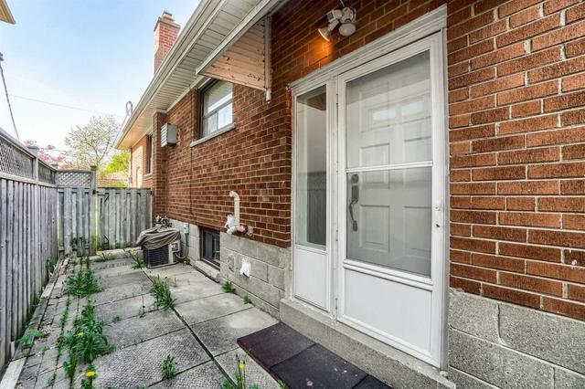 149 Combe Ave, House detached with 3 bedrooms, 2 bathrooms and 5 parking in Toronto ON | Image 25