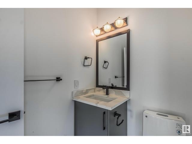 13845 110a Av Nw, House detached with 3 bedrooms, 2 bathrooms and null parking in Edmonton AB | Image 17
