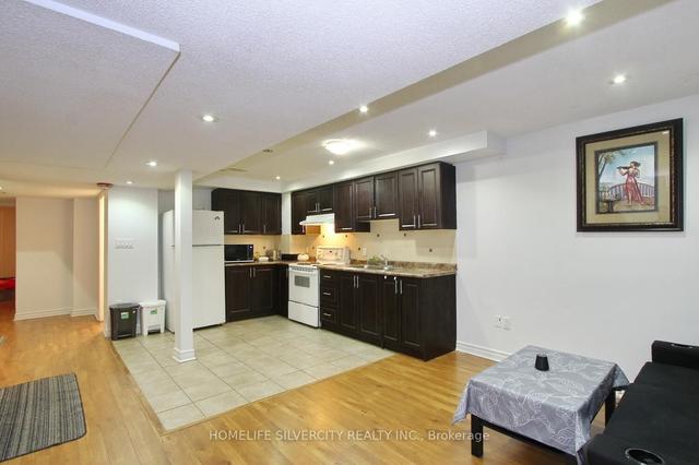 54 Gower Cres, House semidetached with 4 bedrooms, 4 bathrooms and 4 parking in Brampton ON | Image 27