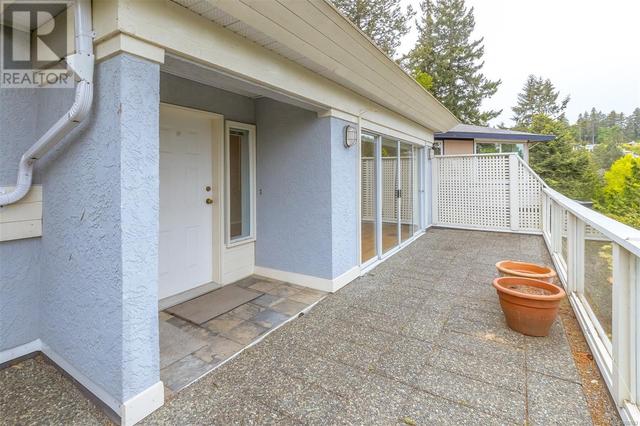 4403 Emily Carr Dr, House detached with 3 bedrooms, 3 bathrooms and 3 parking in Saanich BC | Image 3
