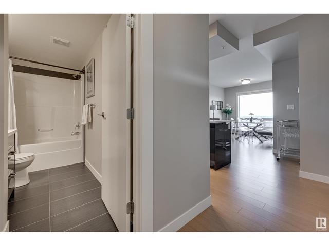 2204 - 10410 102 Av Nw, Condo with 2 bedrooms, 2 bathrooms and 1 parking in Edmonton AB | Image 33