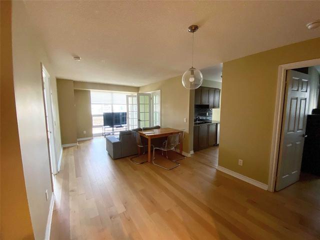 2705 - 763 Bay St, Condo with 2 bedrooms, 2 bathrooms and 0 parking in Toronto ON | Image 5